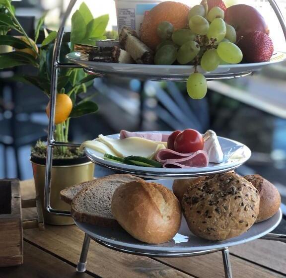 اتاق کلاسیک, Am Hafen