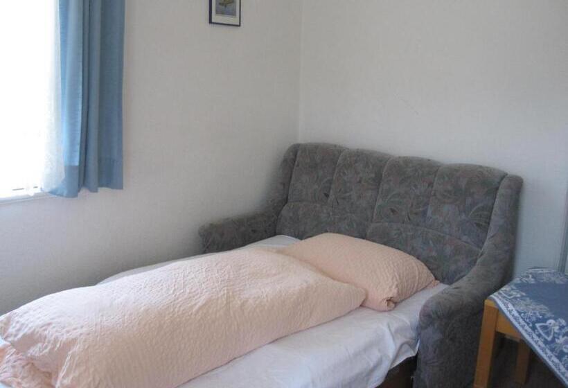 家庭间, Bei Weirich