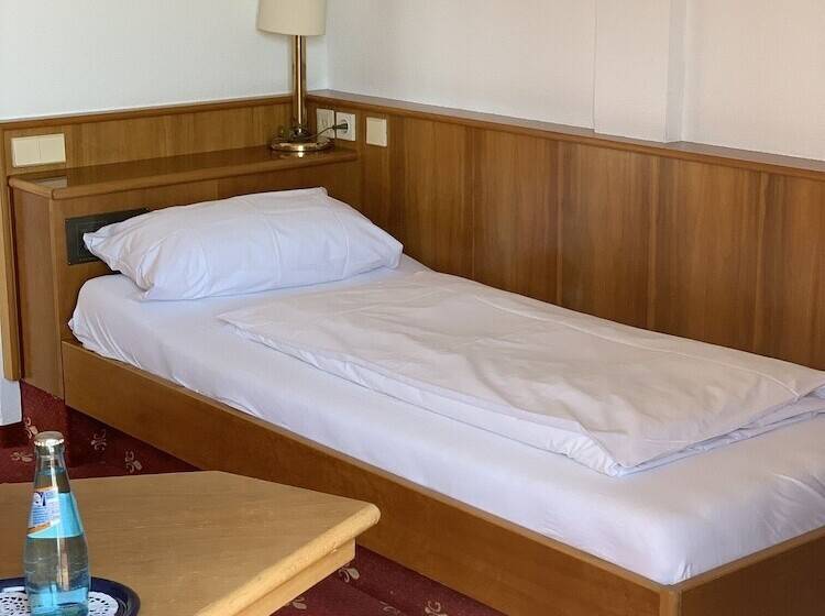 חדר סטנדרט יחיד, Erlenbacher Hof