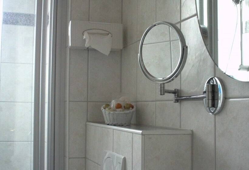 스탠다드 룸, Kronprinzen