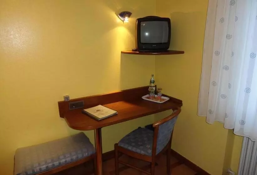 Quarto standart individual, Ricci