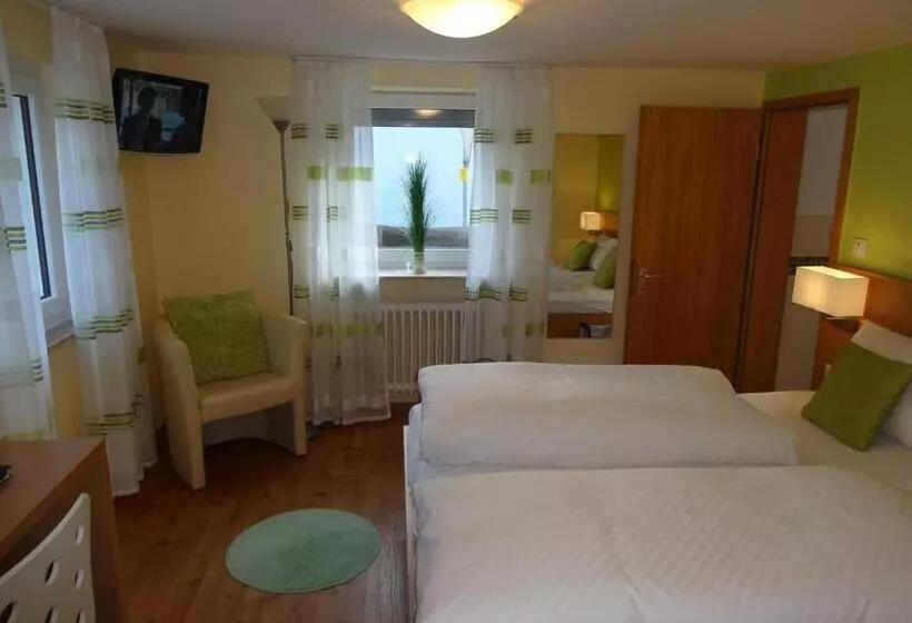 Suite Junior, Ricci