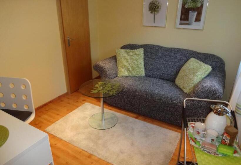 جناح جونيور, Ricci