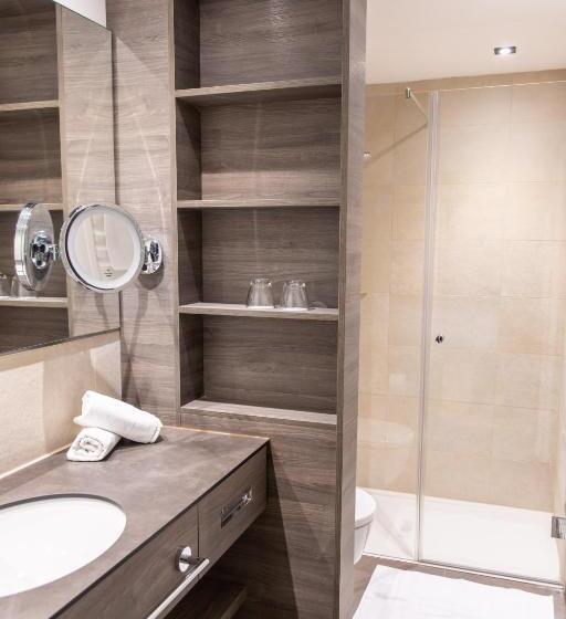 חדר דלוקס, Sacher Stoiber