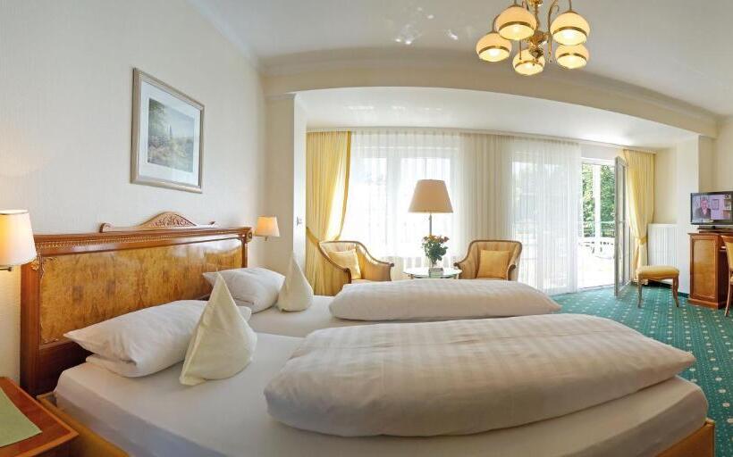 חדר סופריור, Sacher Stoiber