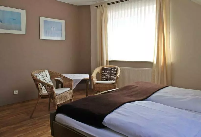 اتاق استاندارد یک نفره, Ulrichshof