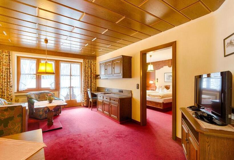 Quarto Estandar, Zur Post