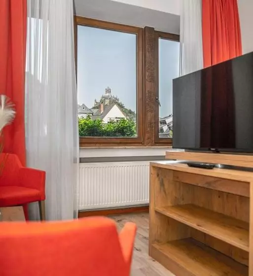 استودیو خانوادگی, Parkhotel Cochem