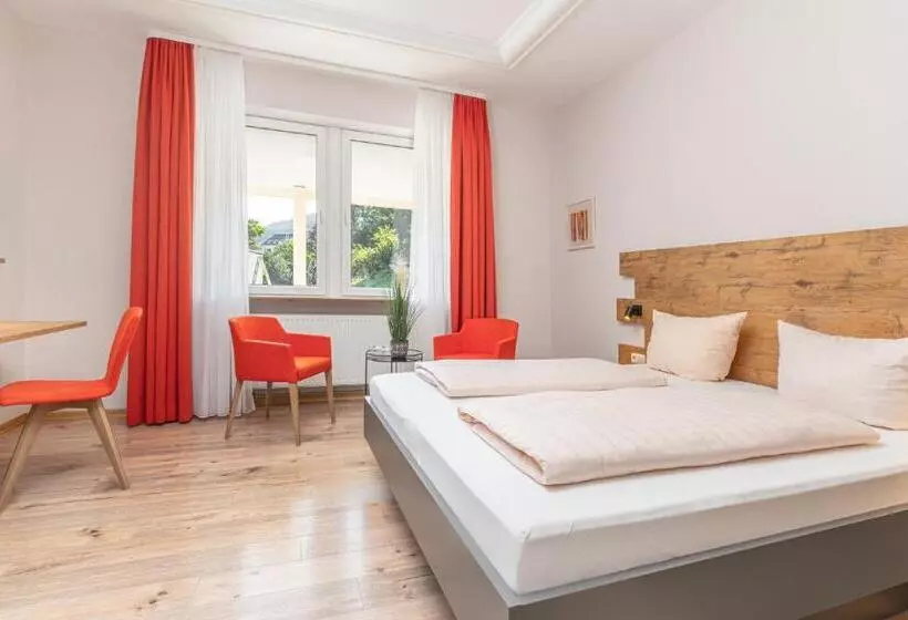 استودیو خانوادگی, Parkhotel Cochem