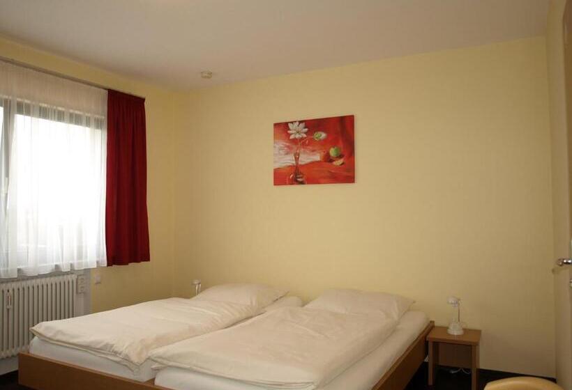 标准间, Boardingroom