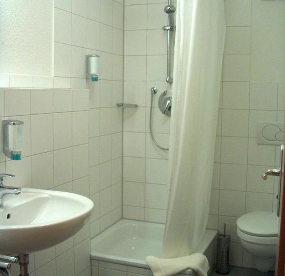 标准间, Boardingroom