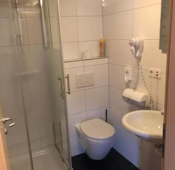 スタンダードトリプルルーム, Gasthaus Hotel Löffelschmiede