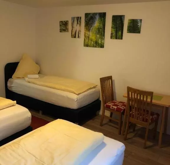スタンダードトリプルルーム, Gasthaus Hotel Löffelschmiede