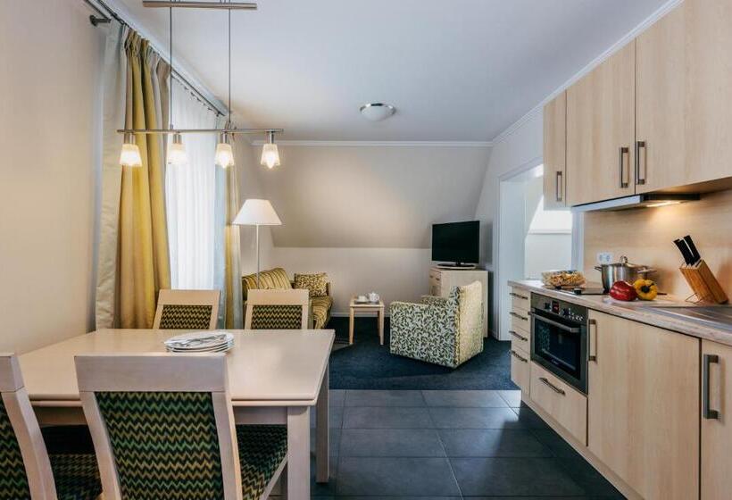 Апартаменты 2 Спальни, Romantik Berghotel Astenkrone