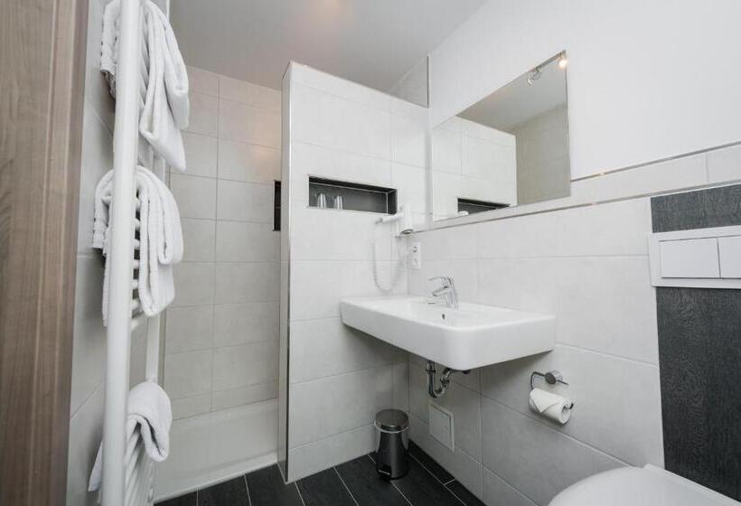 带阳台的豪华间, Wh Hotels Papenburg Zentrum