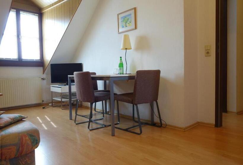 آپارتمان 1 خوابه, Pension Am Helenenwall