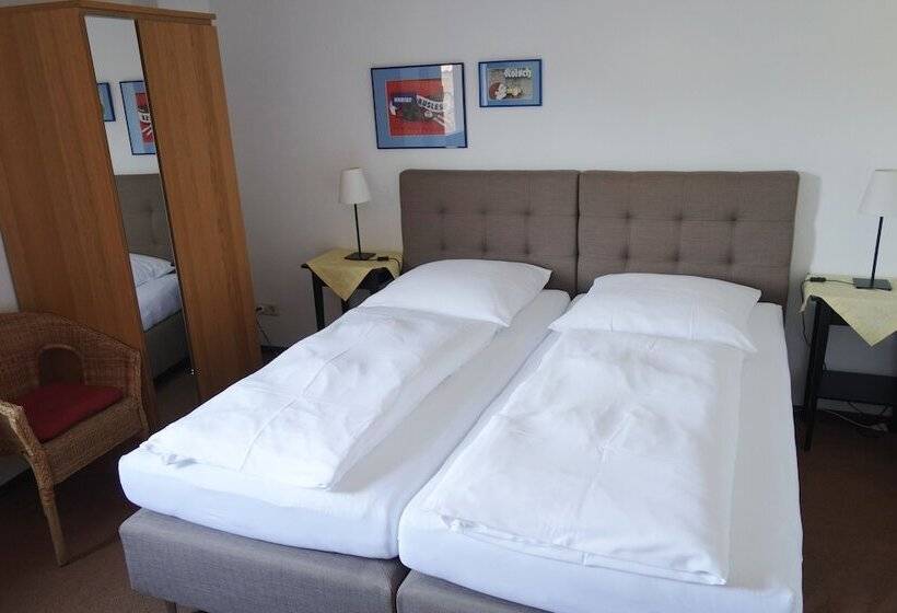 Номер Стандарт, Pension Am Helenenwall