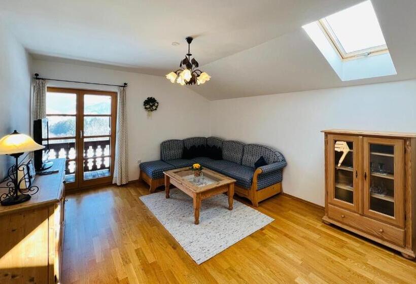 1 Bedroom Apartment Lake View, Gästehaus Kleinbuch