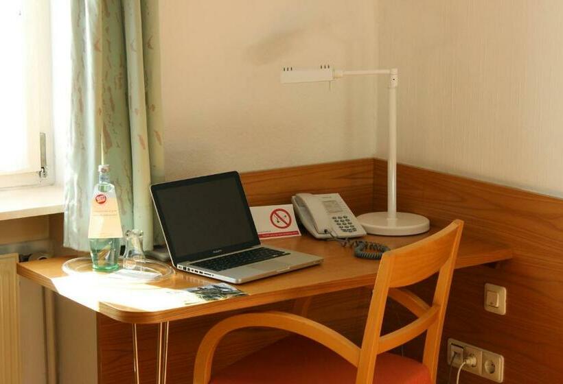 חדר קומפורט יחיד, An Der Persiluhr Stadt Gut