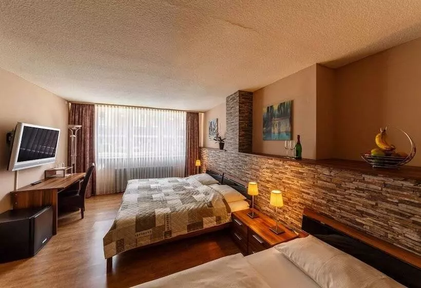 Standard Kolmen Hengen Huone, City Hotel Stolberg