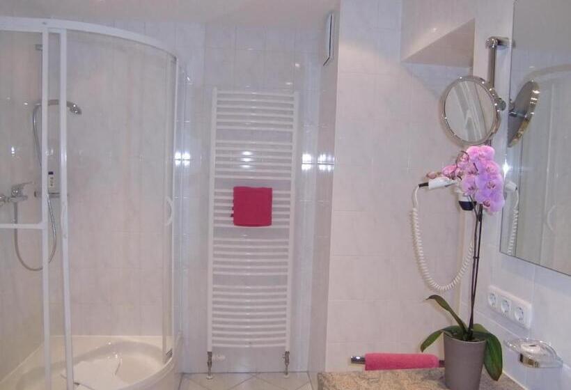 标准间带阳台, Grainauer Hof