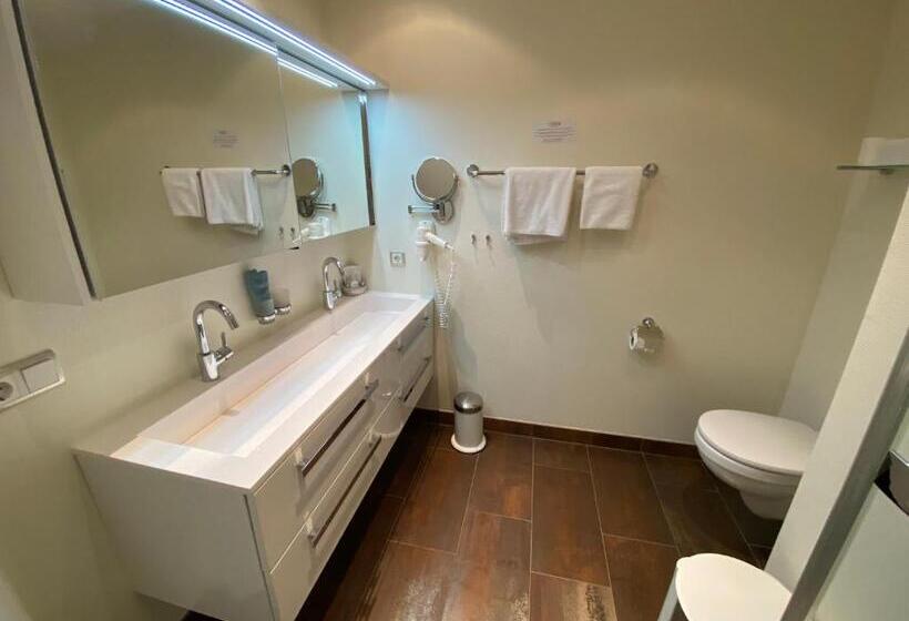 Полулюкс, Hessischer Hof