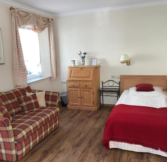 Апартаменты 1 Спальня, Hessischer Hof