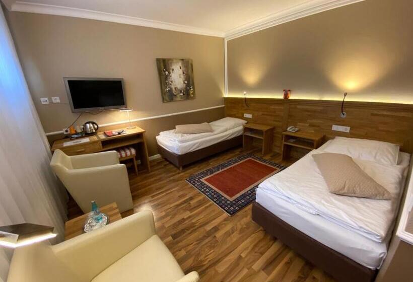 Номер Стандарт, Hessischer Hof