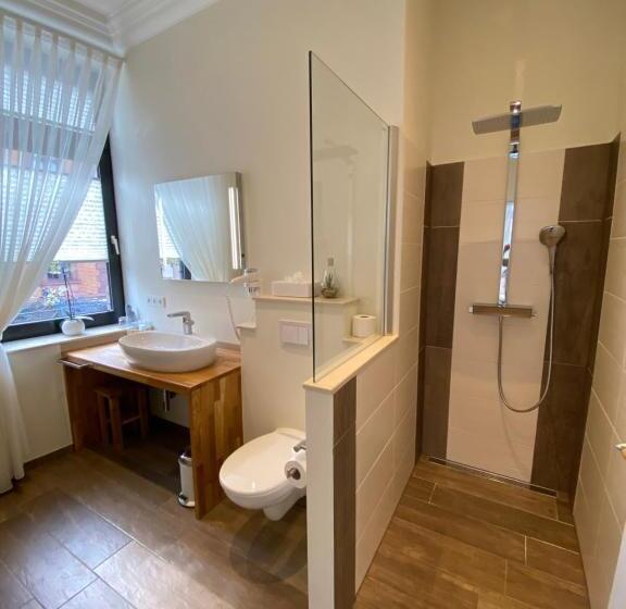 Полулюкс, Hessischer Hof