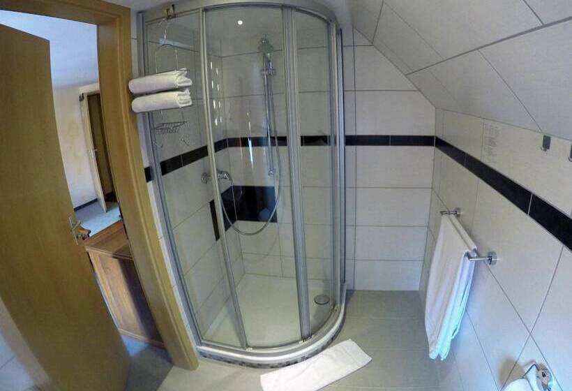 اتاق استاندارد یک نفره, Kaiserhof