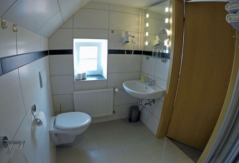 اتاق استاندارد, Kaiserhof