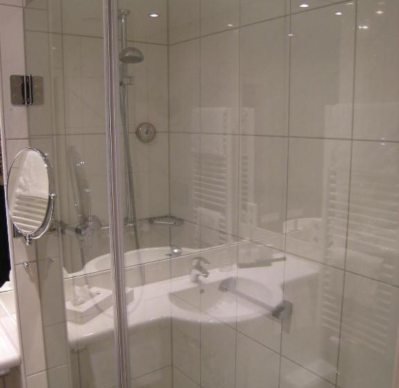 컴포트 싱글 룸, Kurpark