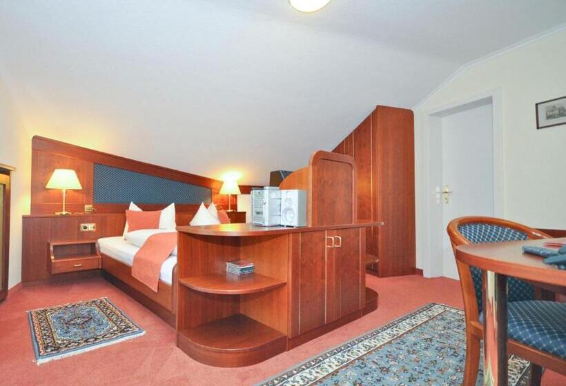 Полулюкс, Quellenhof