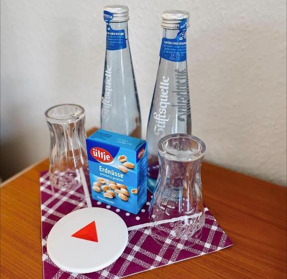 اتاق استاندارد یک نفره, Guestified Liyana