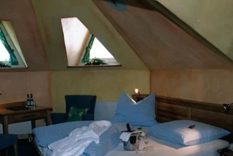 اتاق استاندارد, Restaurant Gerold