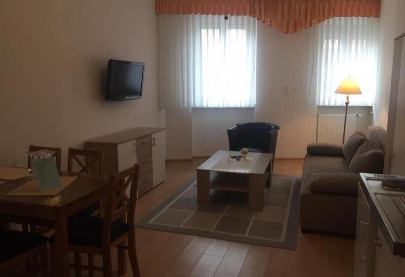 带2个卧室的套房, Rose Heidelberg Inklusive Frühstück & Saunanutzung