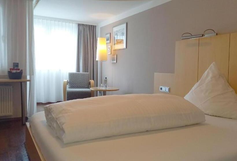 Klasik Oda, Traube Am See