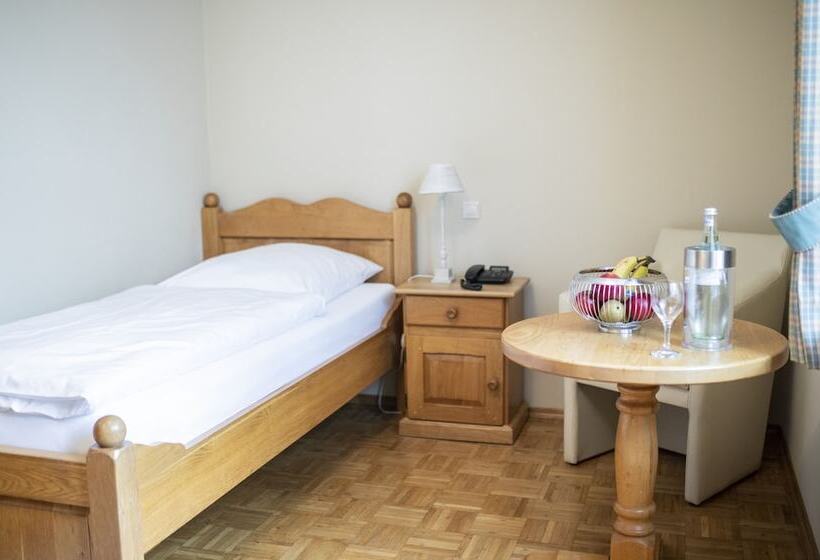 Номер Стандарт, Wardenburger Hof