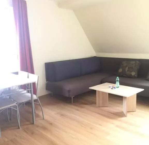 ファミリールーム, Weidenhof