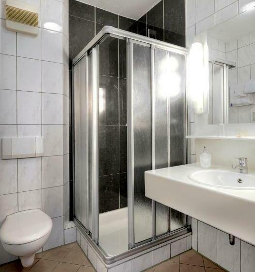 חדר סטנדרט יחיד, Zur Prinzenbrucke