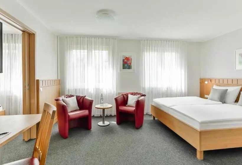 コンフォートトリプルルーム, Dorint Parkhotel Siegen