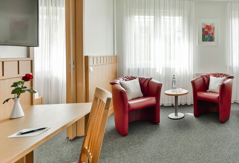 اتاق راحتی سه تخته, Dorint Parkhotel Siegen