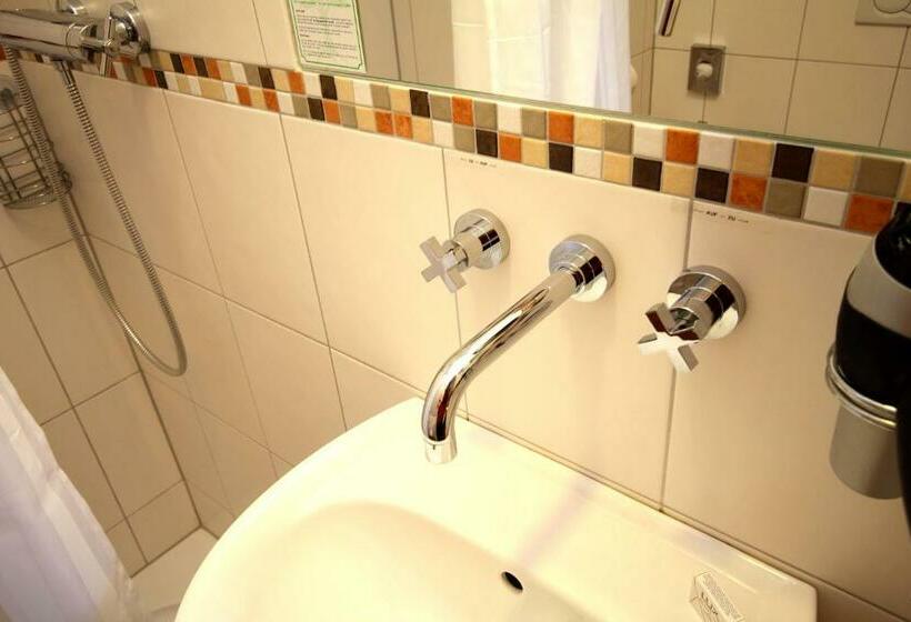 스탠다드 룸, Waldhotel Schinkenwirt