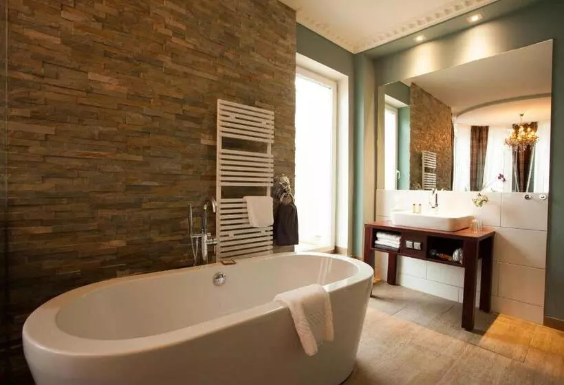 اتاق استاندارد یک نفره, Boutique Hotel Georges