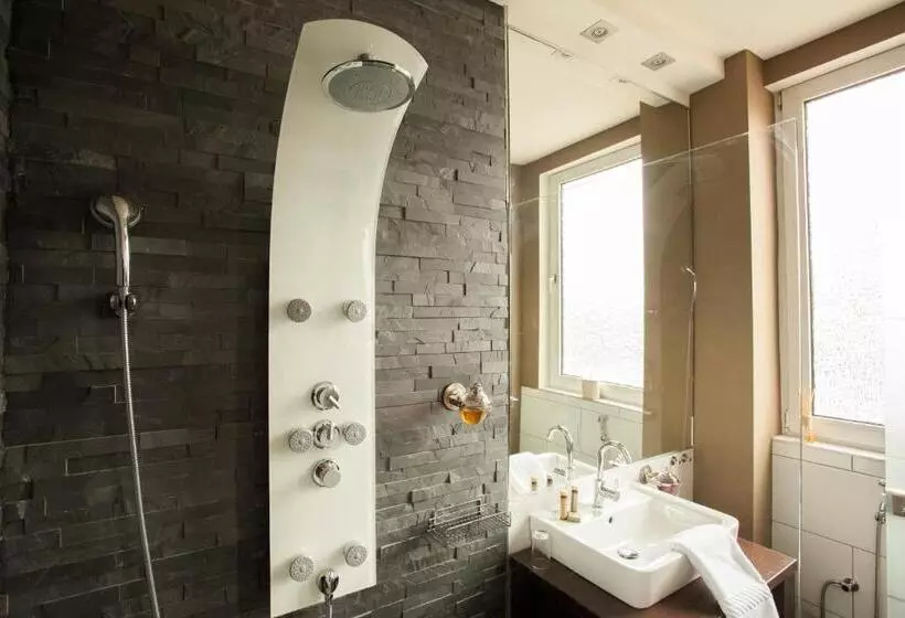 اتاق استاندارد یک نفره, Boutique Hotel Georges