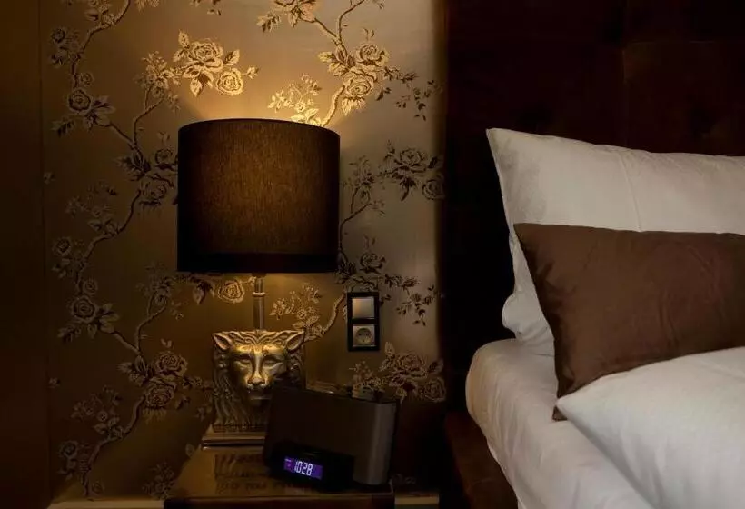 سوییت جونیور, Boutique Hotel Georges