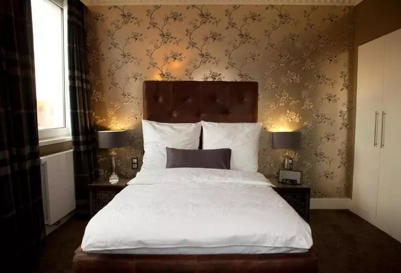 سوییت جونیور, Boutique Hotel Georges