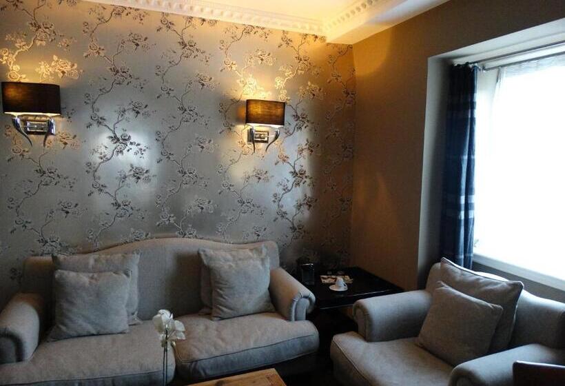 Полулюкс, Boutique Hotel Georges