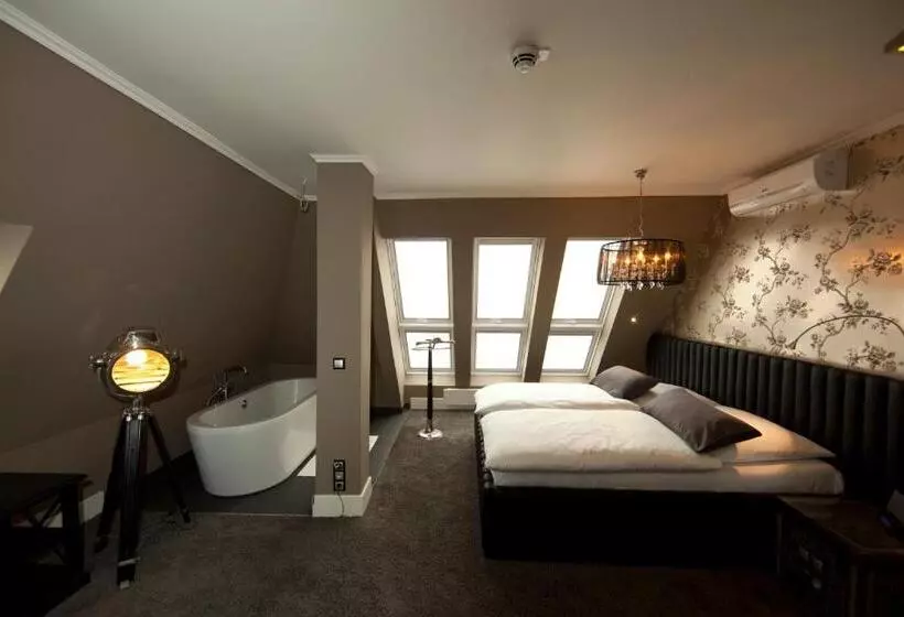 سوییت, Boutique Hotel Georges