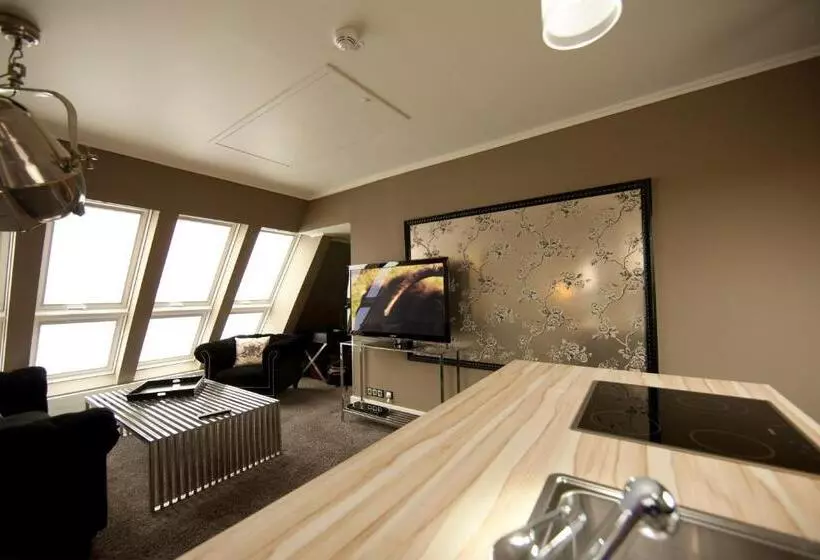 سوییت, Boutique Hotel Georges